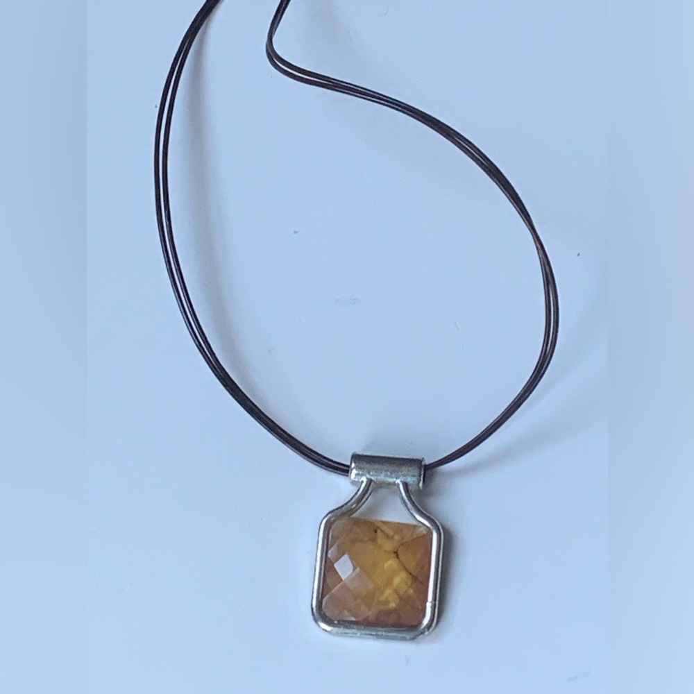 Yellow Honey Gemstone Agate Pendant Necklaces Woman’s Jewelry